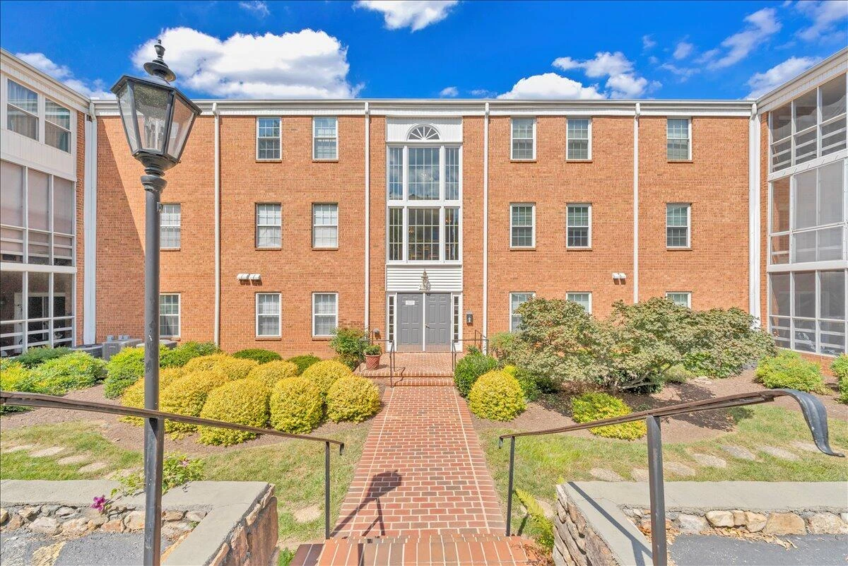 2110 Stephenson AVE #6 - Photo 3