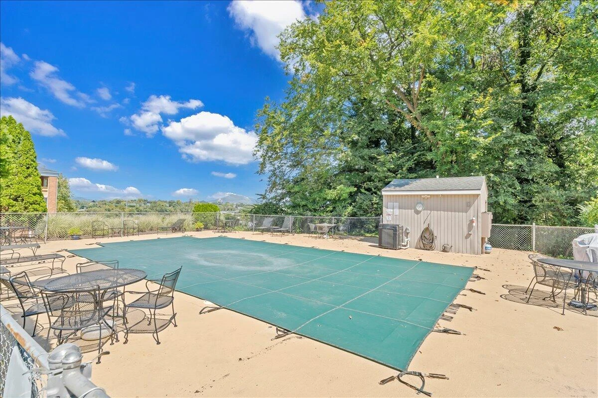2110 Stephenson AVE #6 - Photo 34