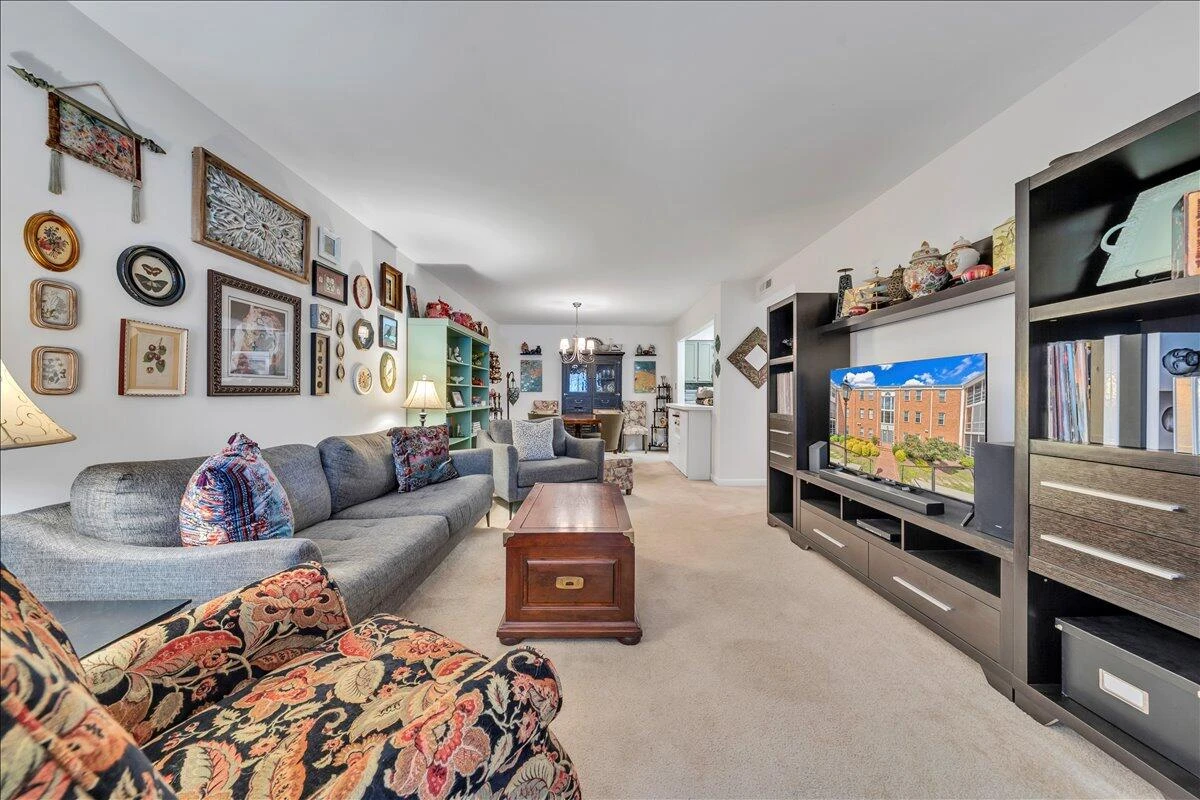 2110 Stephenson AVE #6 - Photo 9