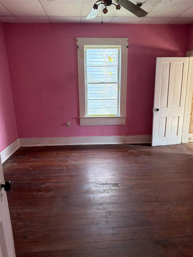 1014 Jamison AVE - Photo 4
