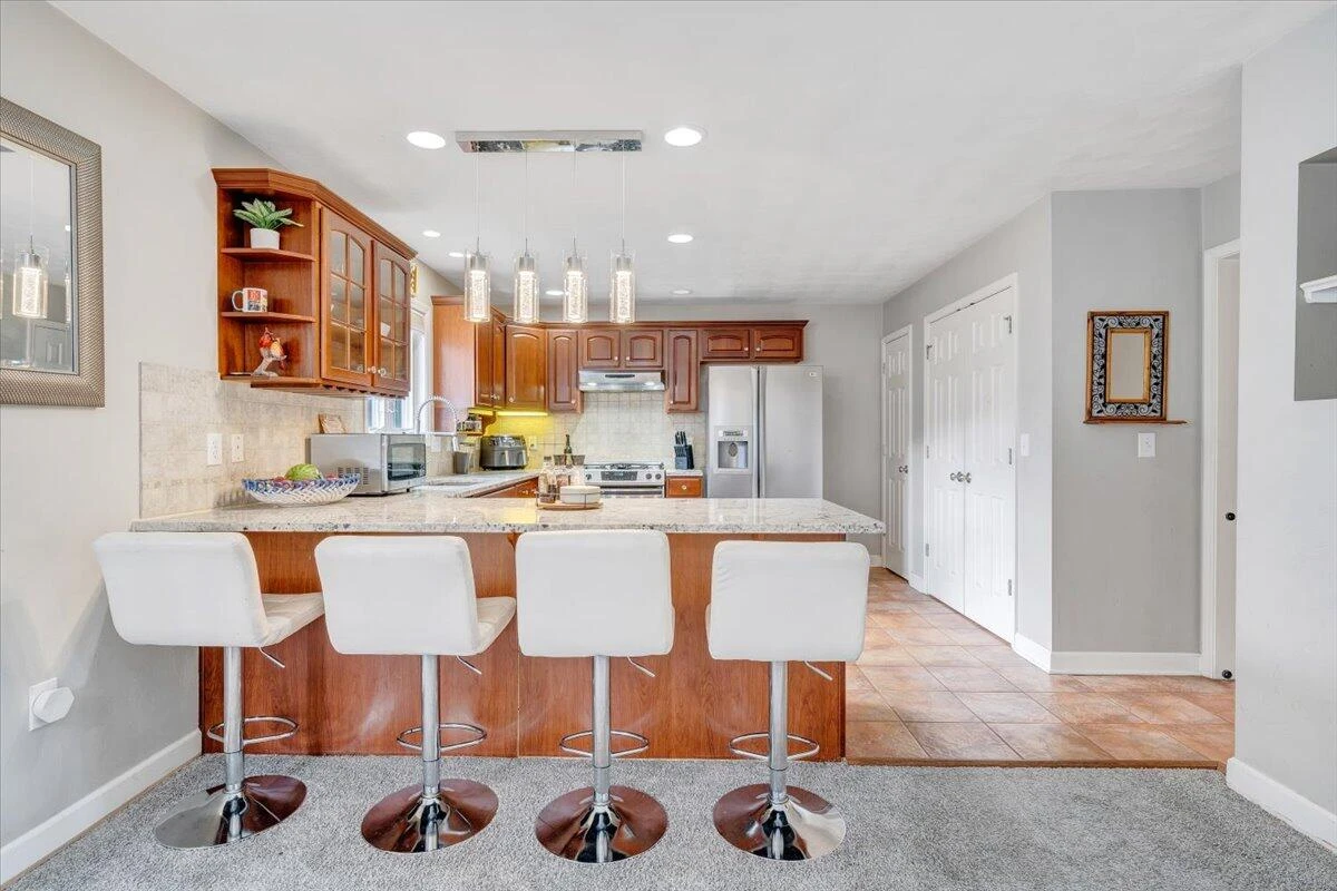 1818 High Gate LN - Photo 13
