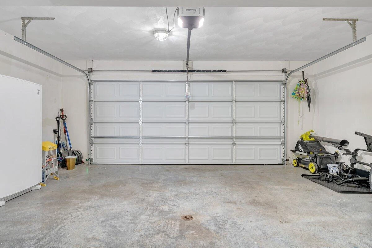 1818 High Gate LN - Photo 33