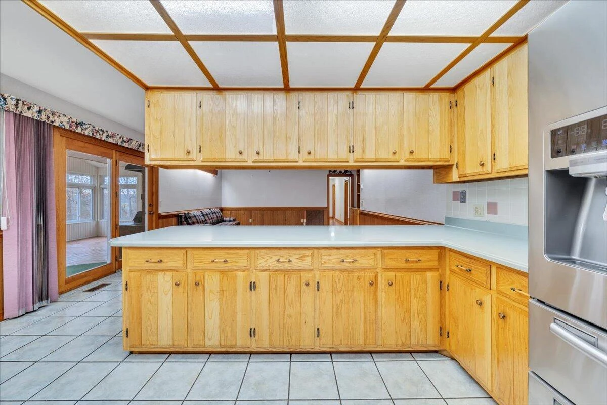 290 Patricia LN - Photo 13