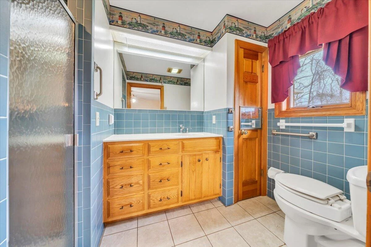 290 Patricia LN - Photo 29