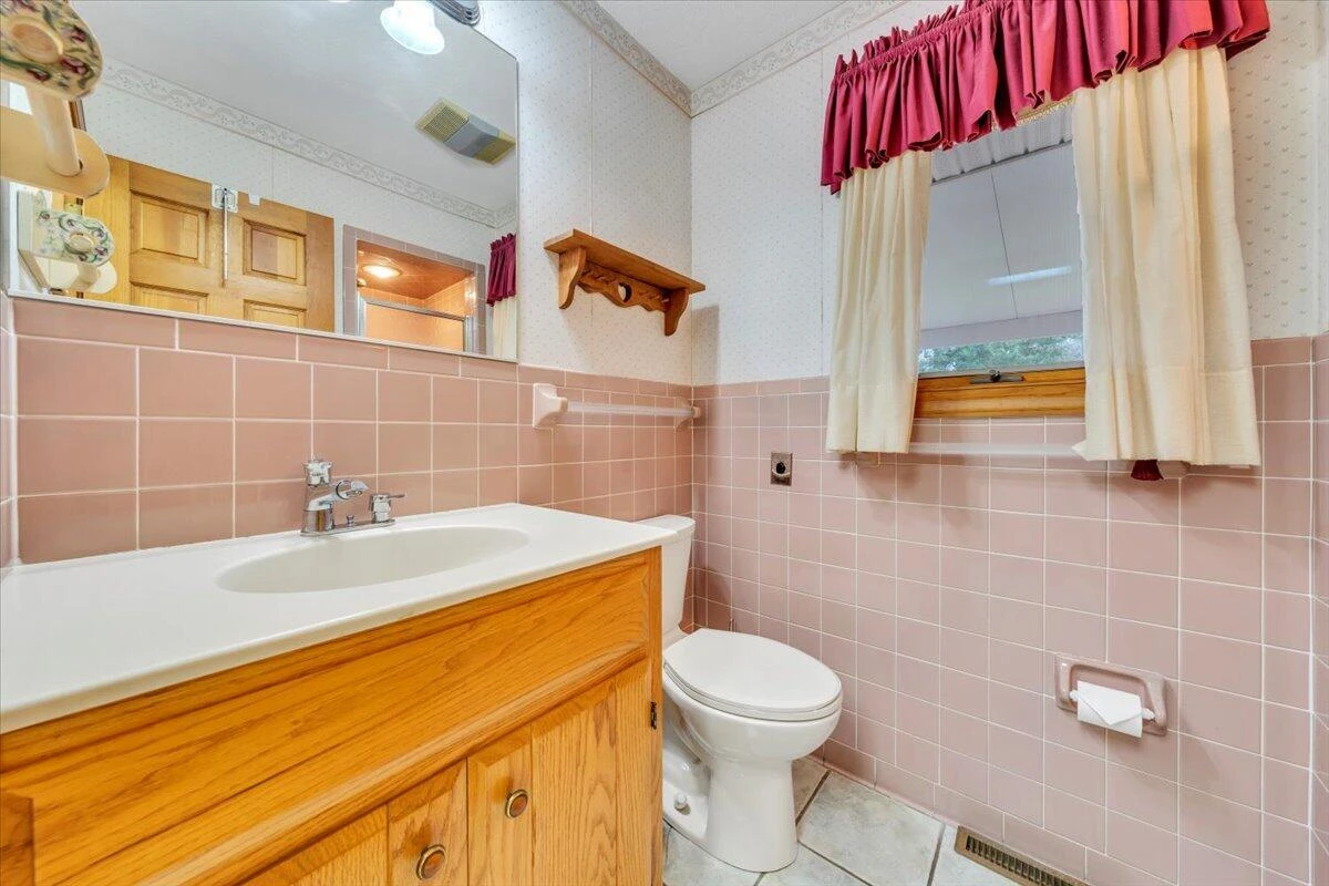 290 Patricia LN - Photo 40
