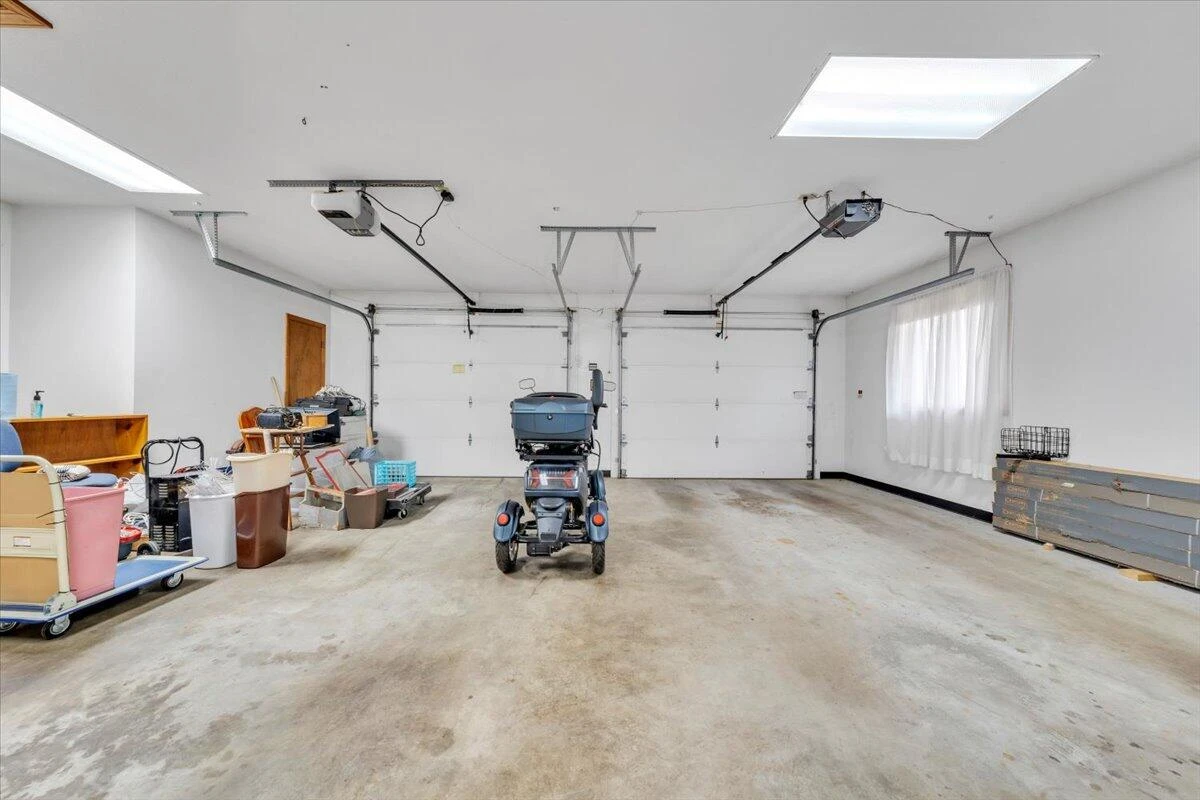 290 Patricia LN - Photo 45
