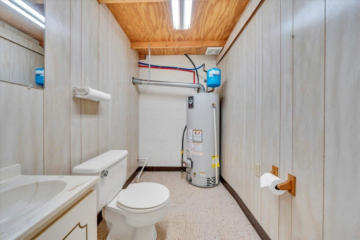 290 Patricia LN - Photo 50