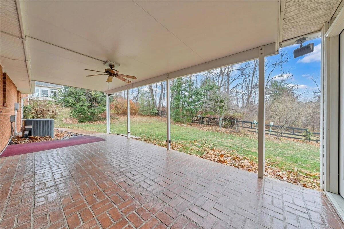 290 Patricia LN - Photo 53