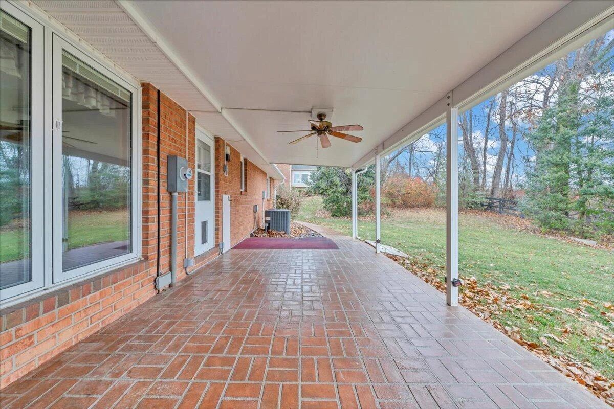 290 Patricia LN - Photo 54