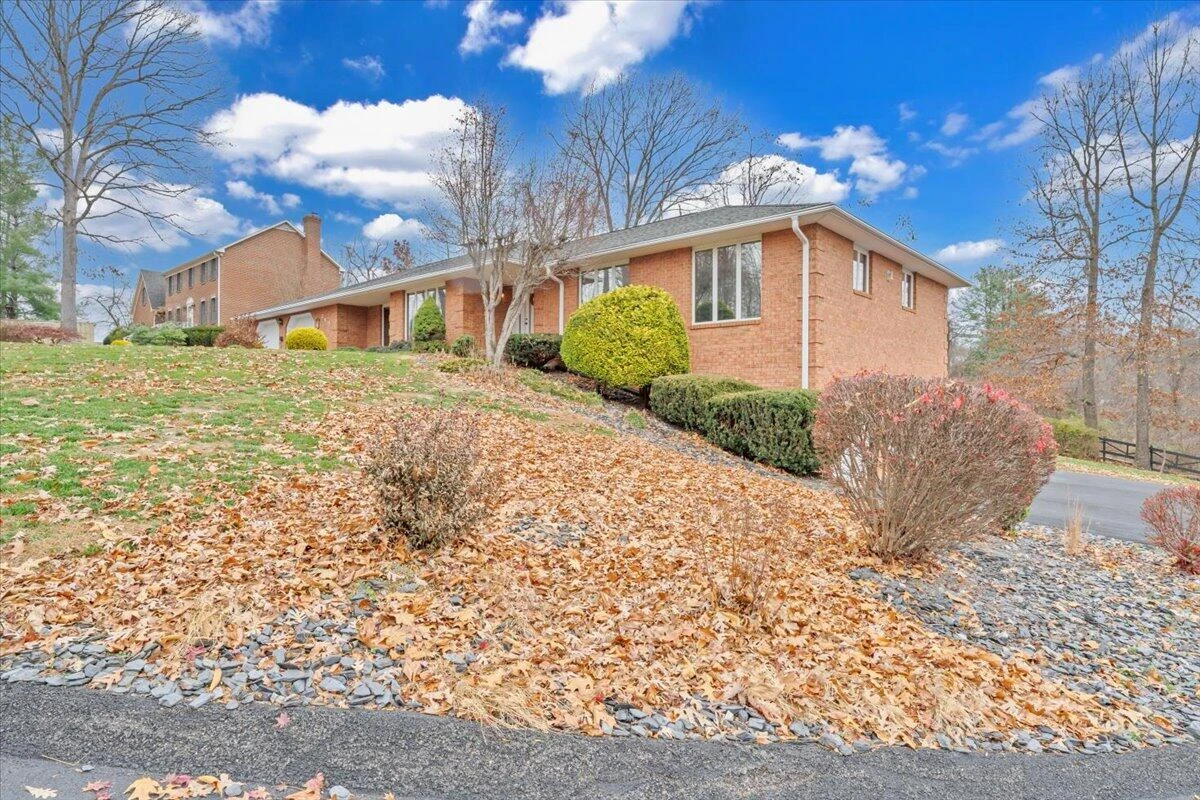 290 Patricia LN - Photo 62
