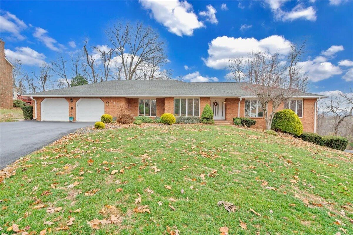290 Patricia LN - Photo 64
