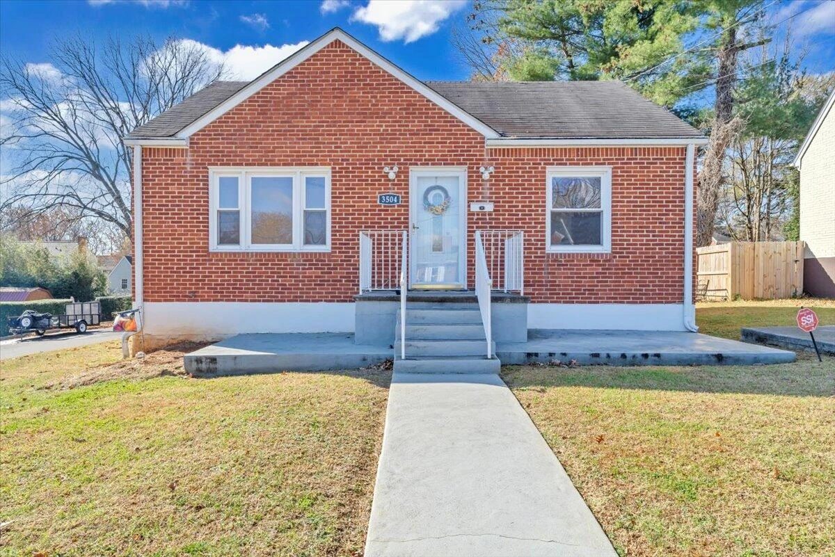 3504 Forest Hill AVE