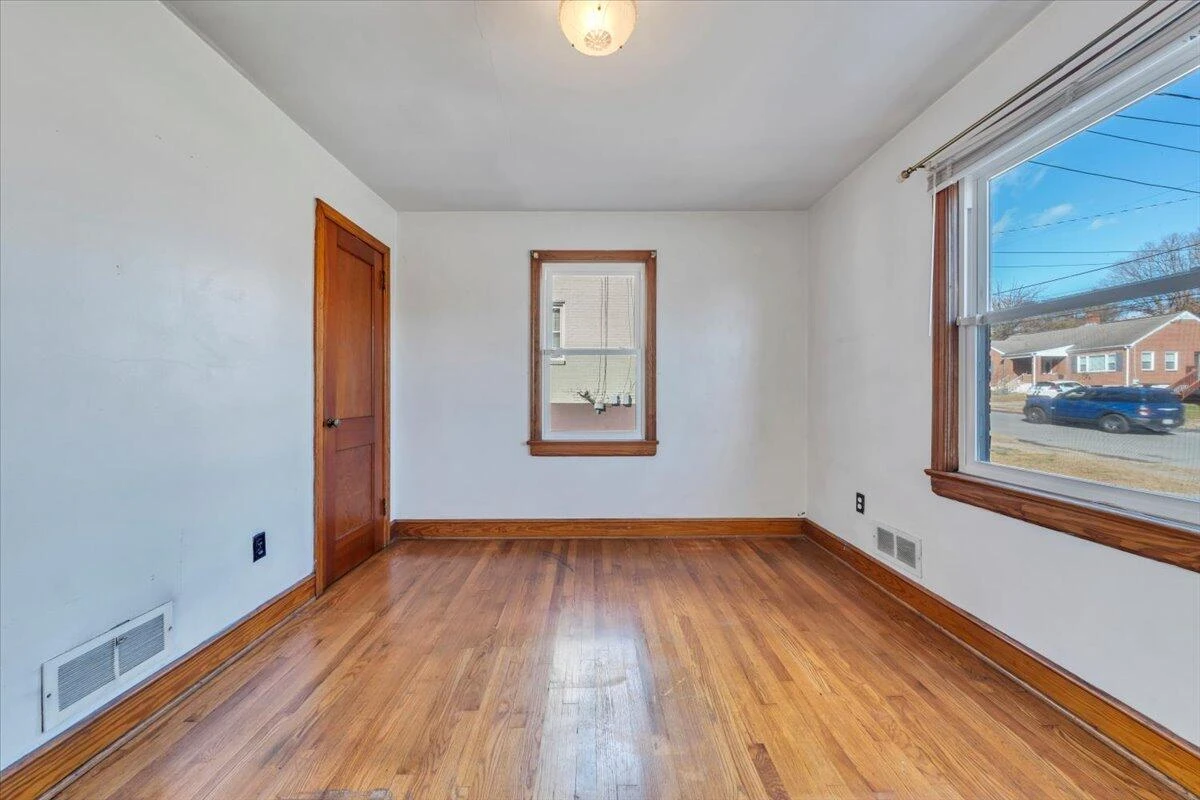 3504 Forest Hill AVE - Photo 10