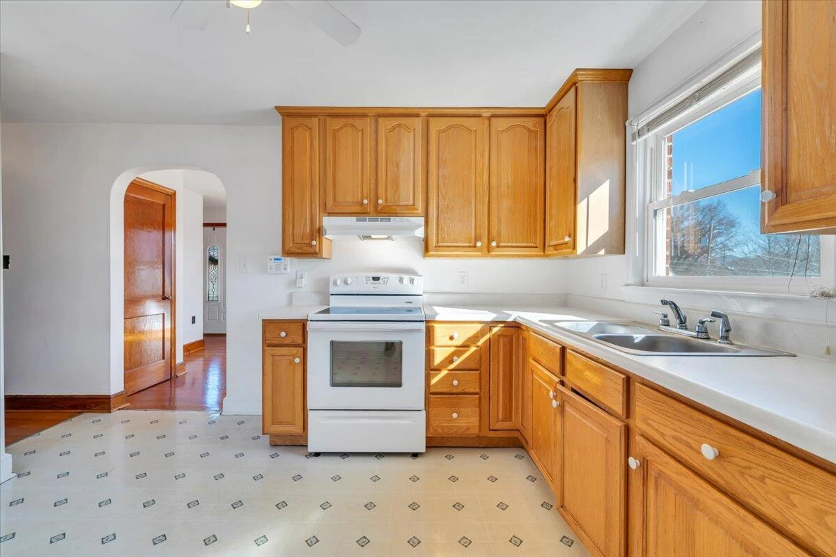 3504 Forest Hill AVE - Photo 8