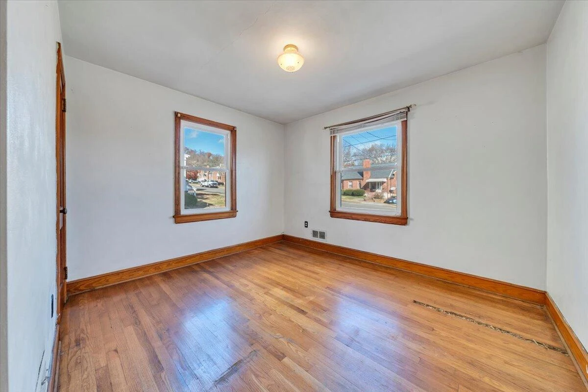 3504 Forest Hill AVE - Photo 9