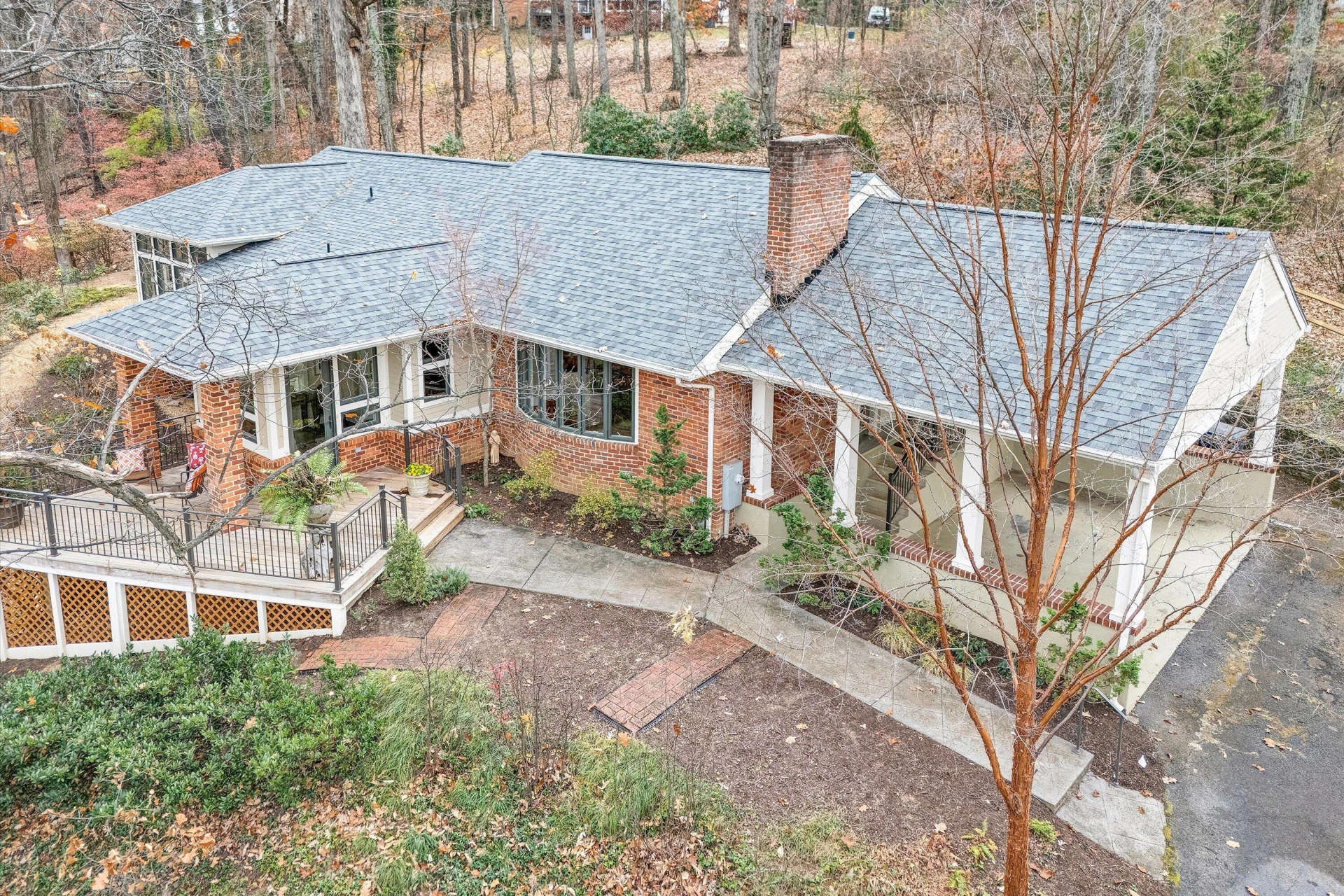 3600 Ridgewood LN - Photo 2