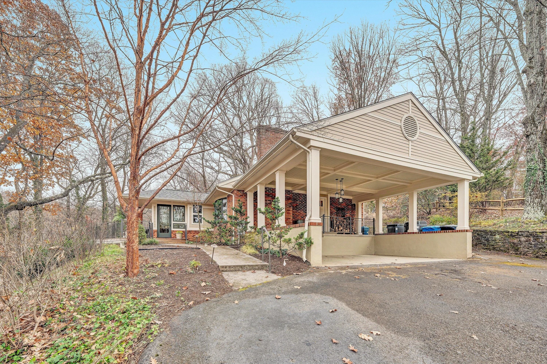 3600 Ridgewood LN - Photo 5