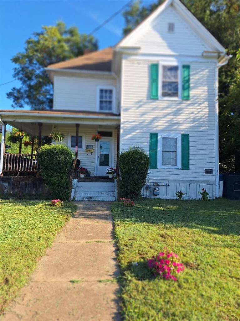 1115 Orange AVE