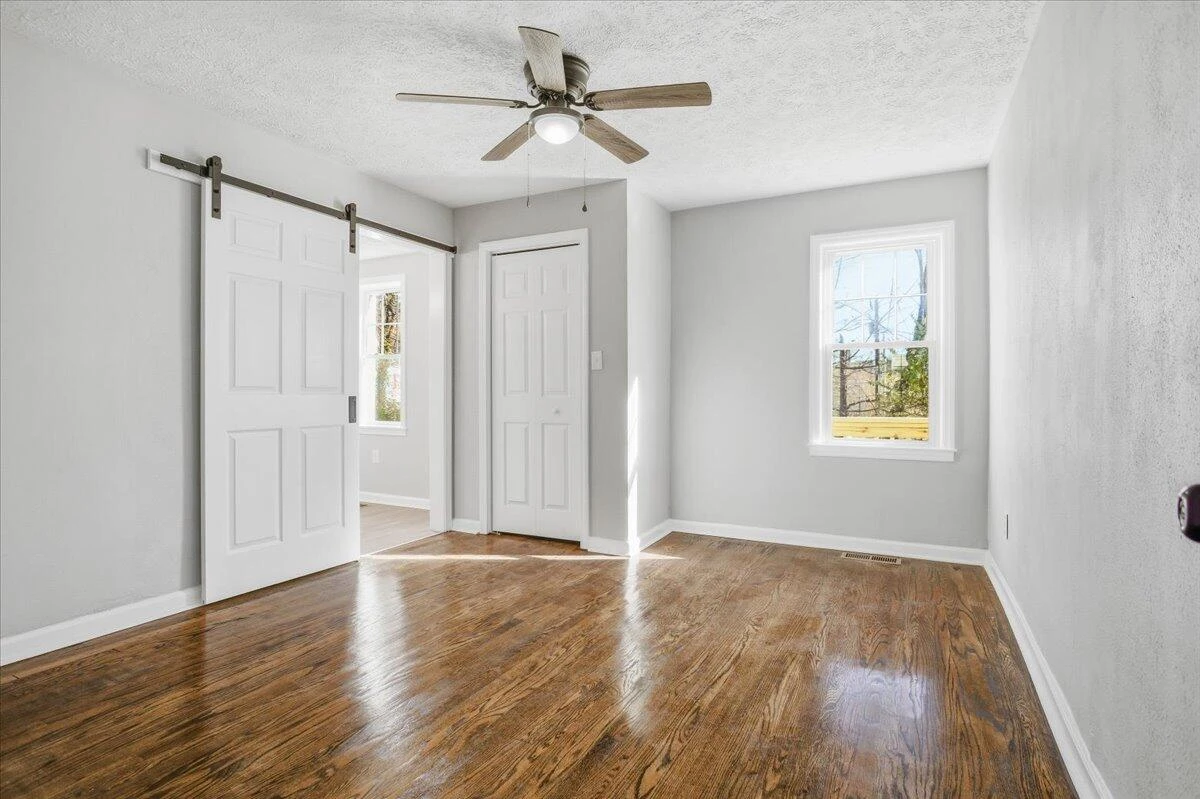 707 Brandon AVE - Photo 12