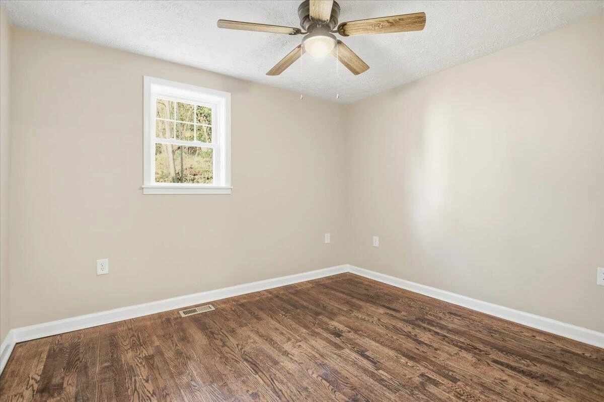 707 Brandon AVE - Photo 20