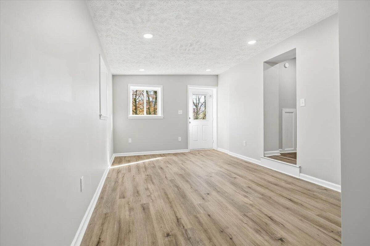707 Brandon AVE - Photo 25