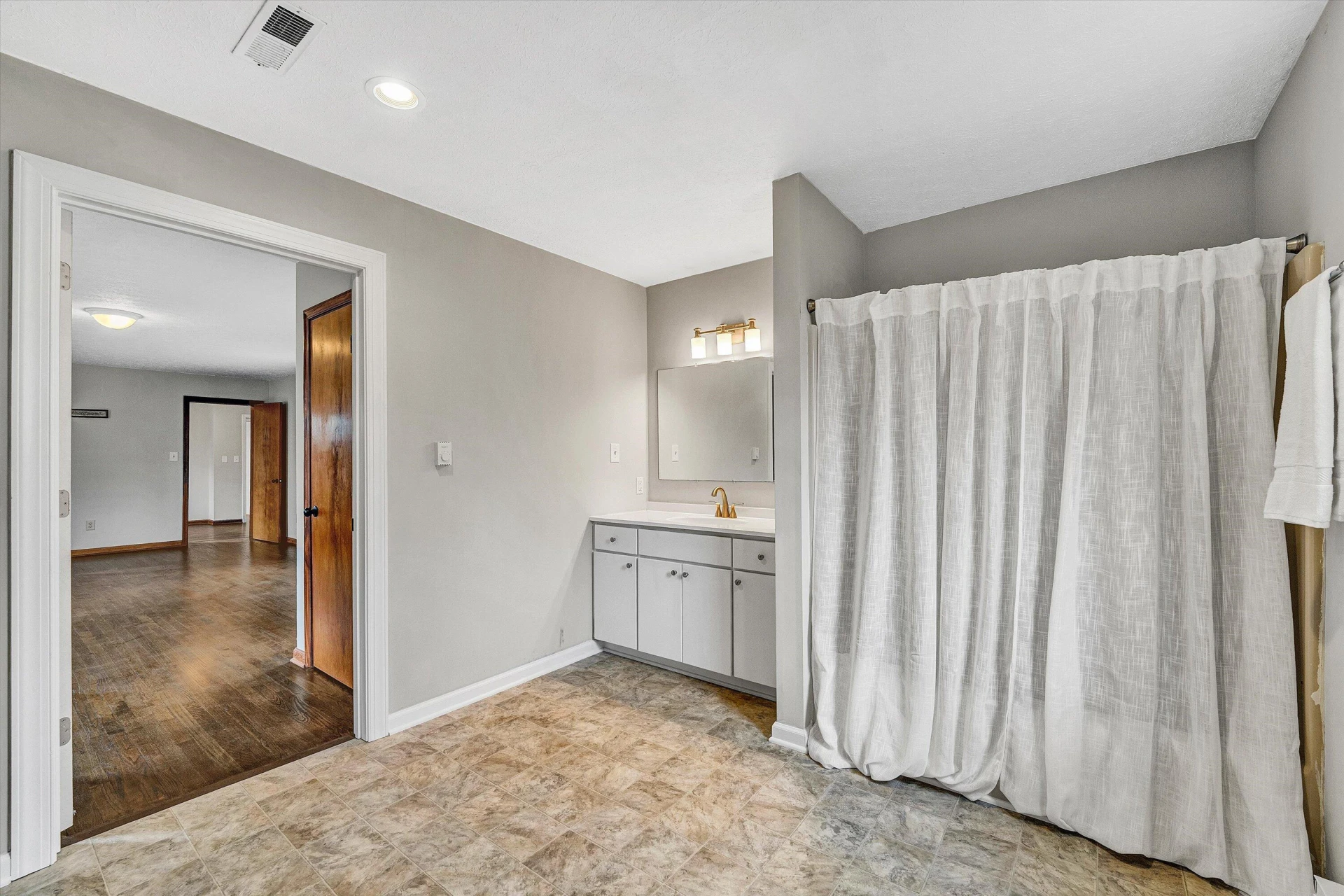 1059 Fairview DR - Photo 15