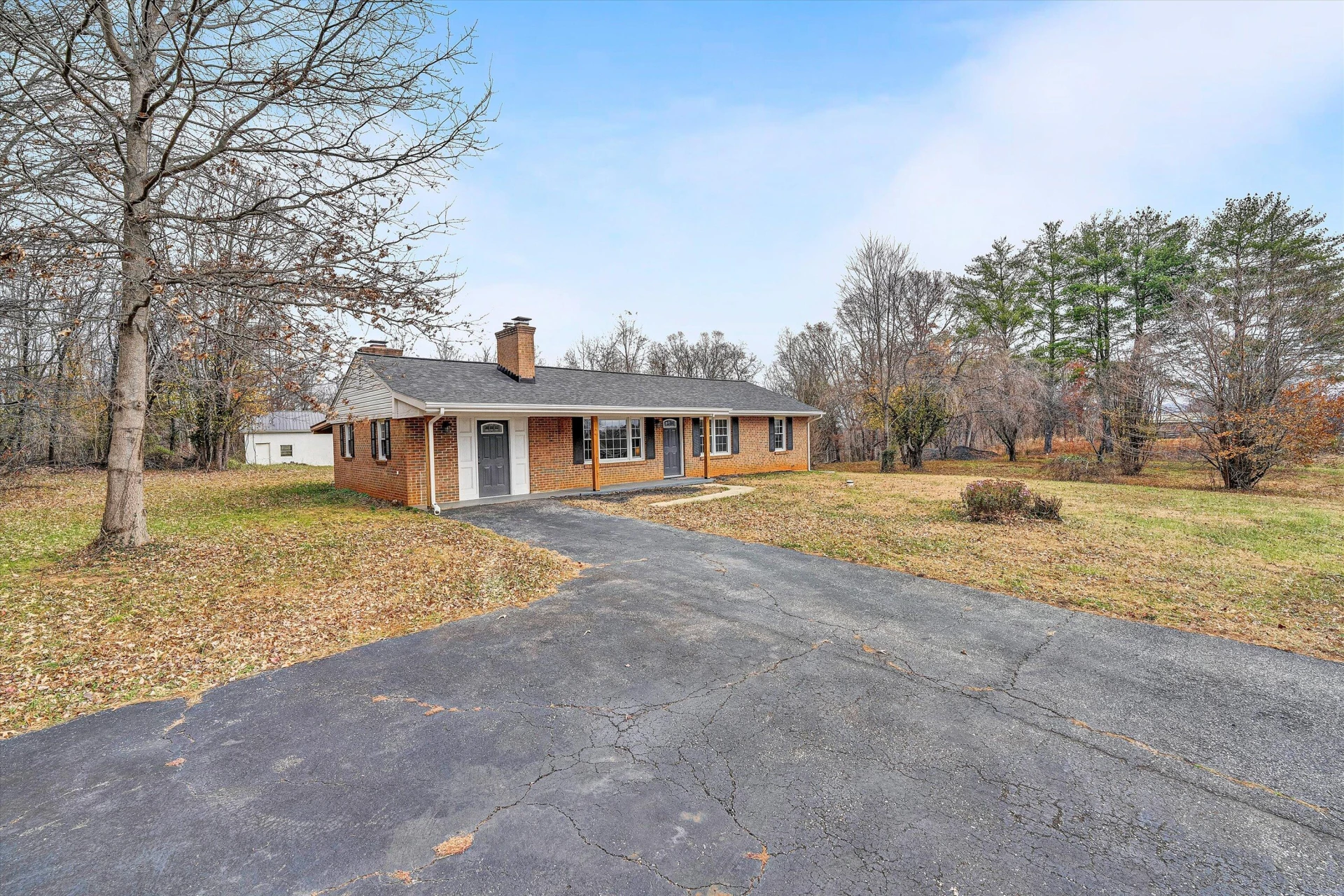 1059 Fairview DR - Photo 18