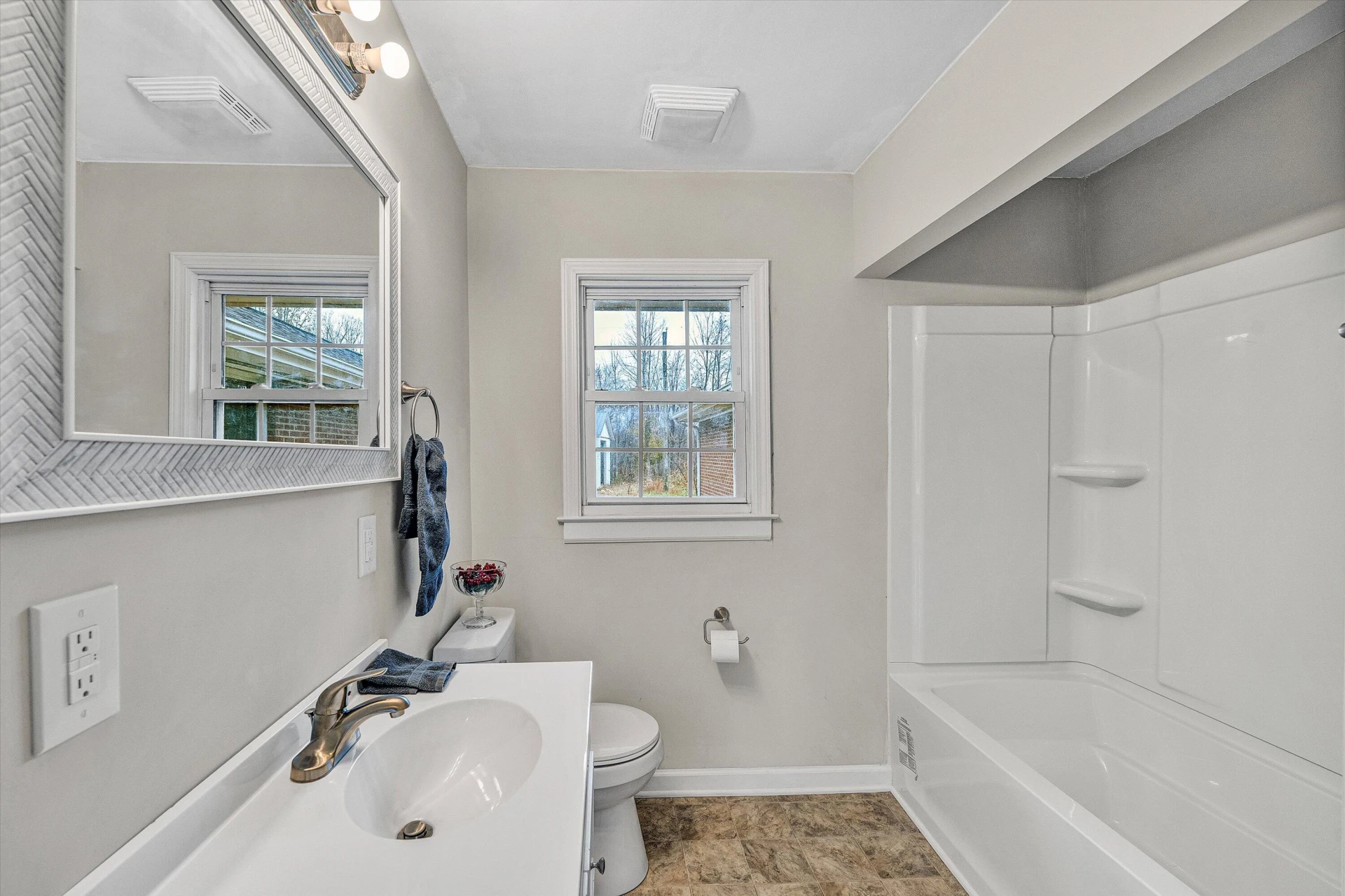 1059 Fairview DR - Photo 22