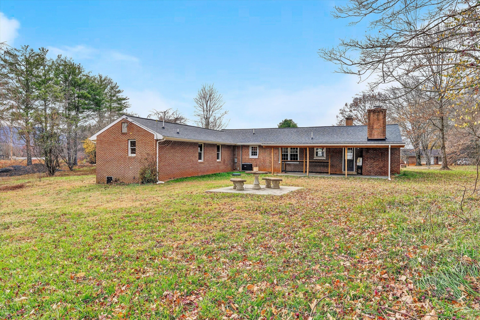 1059 Fairview DR - Photo 54