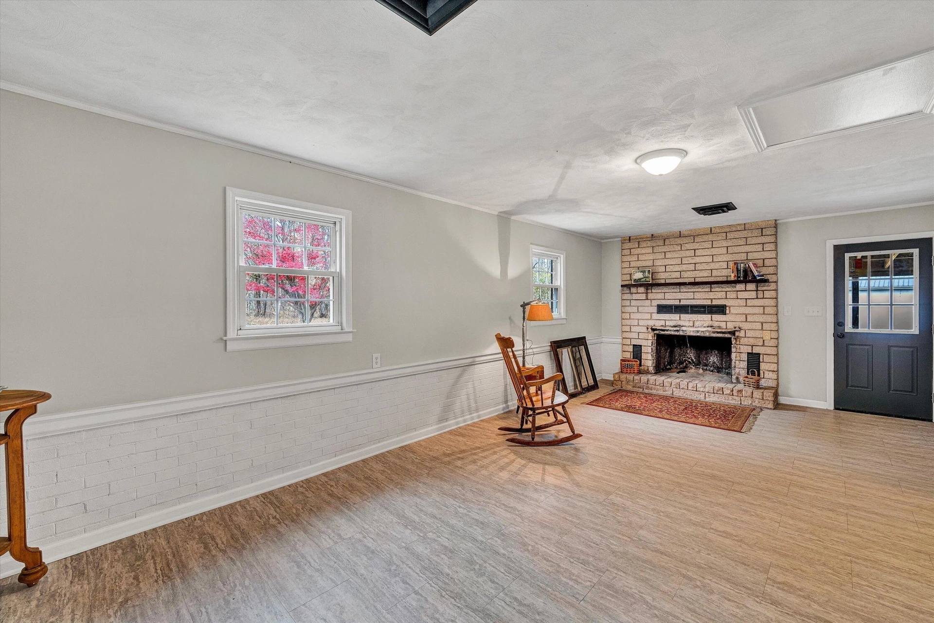 1059 Fairview DR - Photo 10
