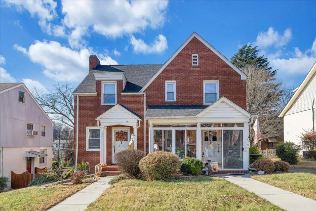 1909 Canterbury RD