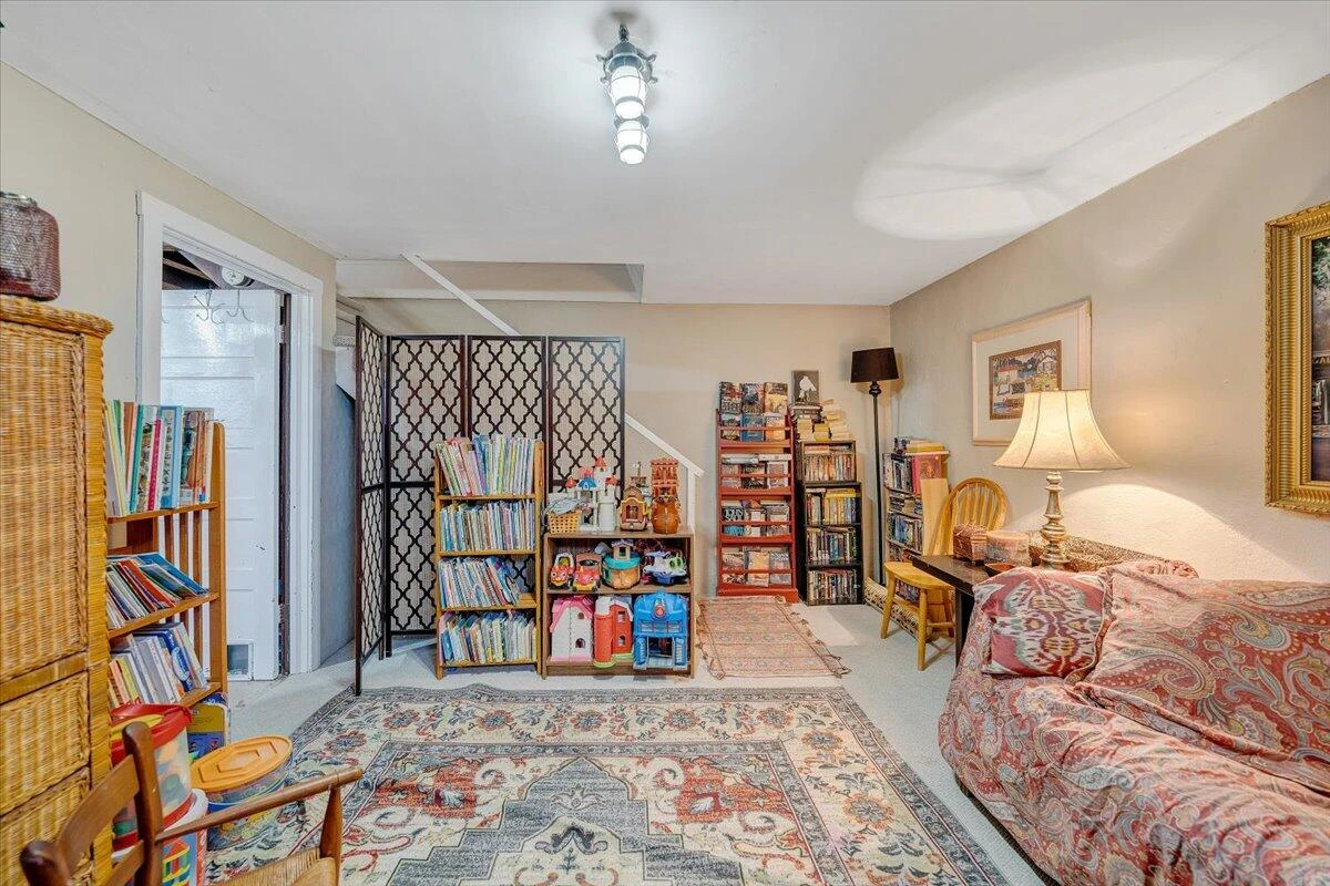 1909 Canterbury RD - Photo 18