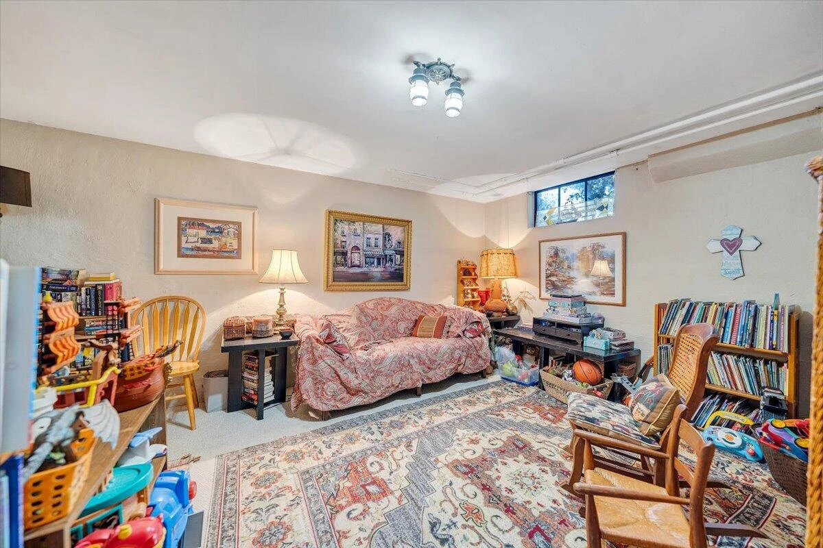 1909 Canterbury RD - Photo 19