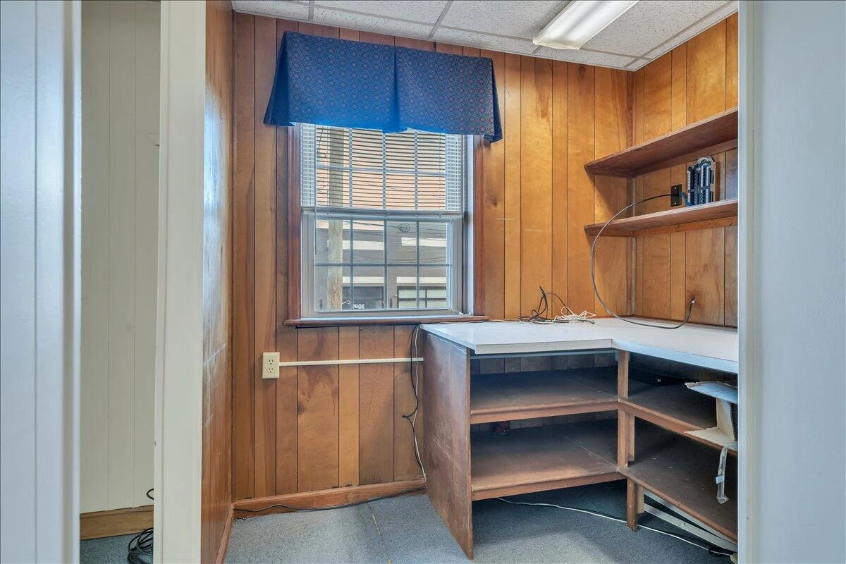 356 Campbell AVE - Photo 12
