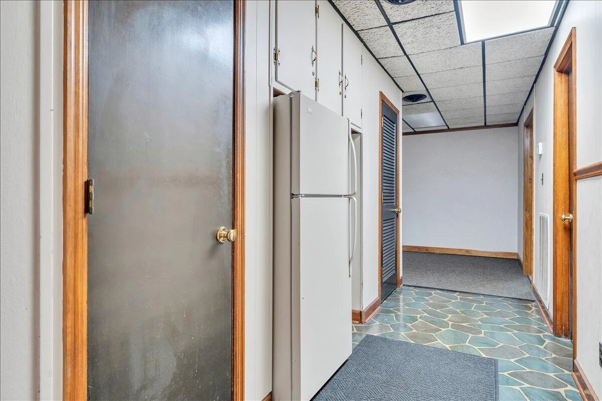 356 Campbell AVE - Photo 16