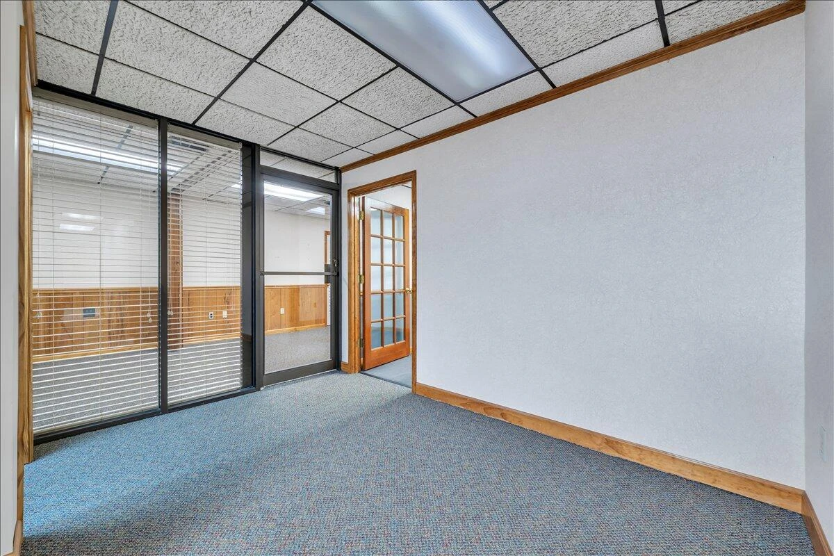356 Campbell AVE - Photo 28