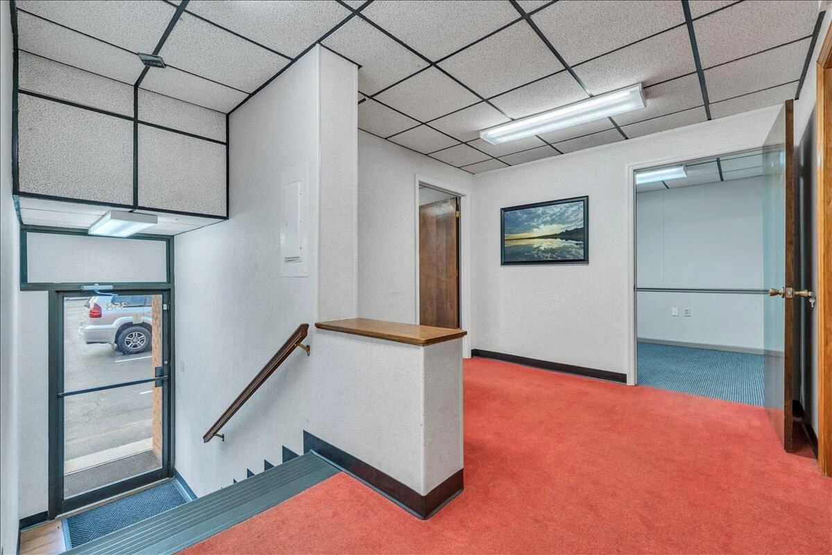 356 Campbell AVE - Photo 29