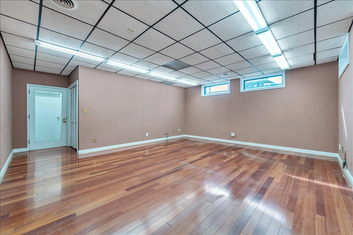 356 Campbell AVE - Photo 33