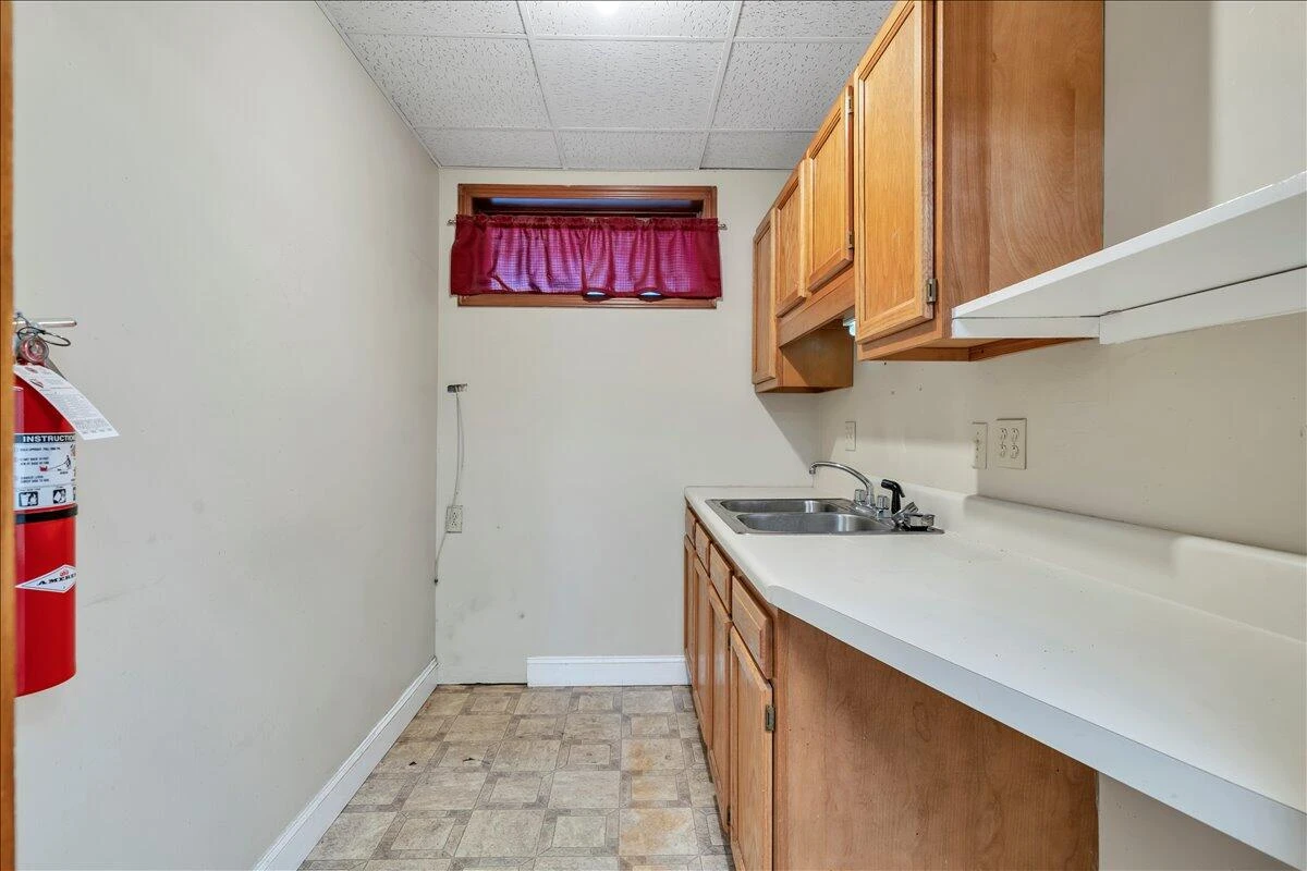 356 Campbell AVE - Photo 37