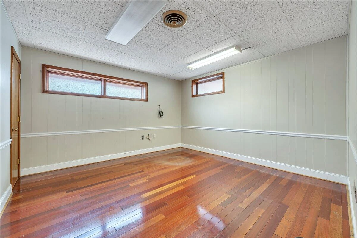 356 Campbell AVE - Photo 39