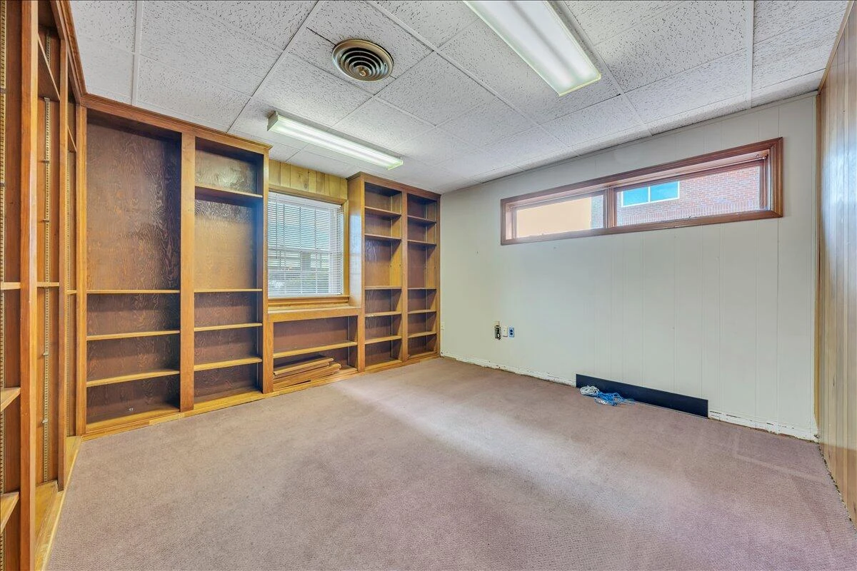 356 Campbell AVE - Photo 41