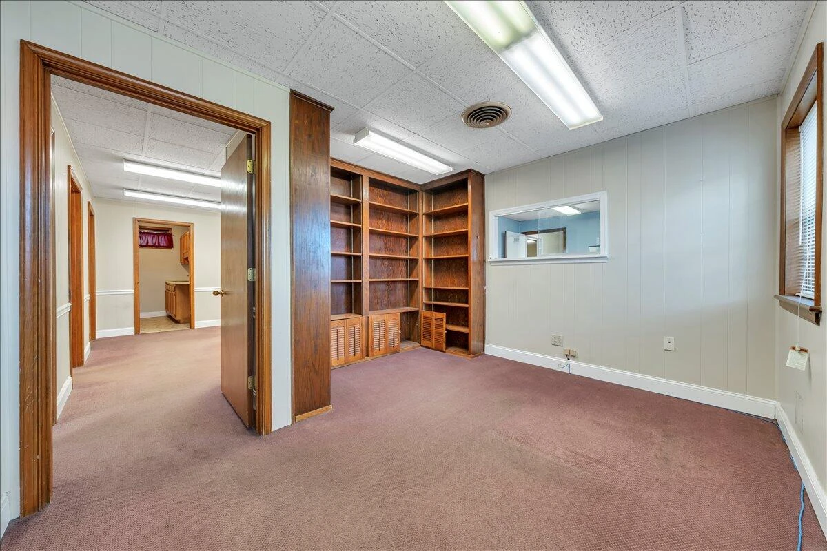 356 Campbell AVE - Photo 42