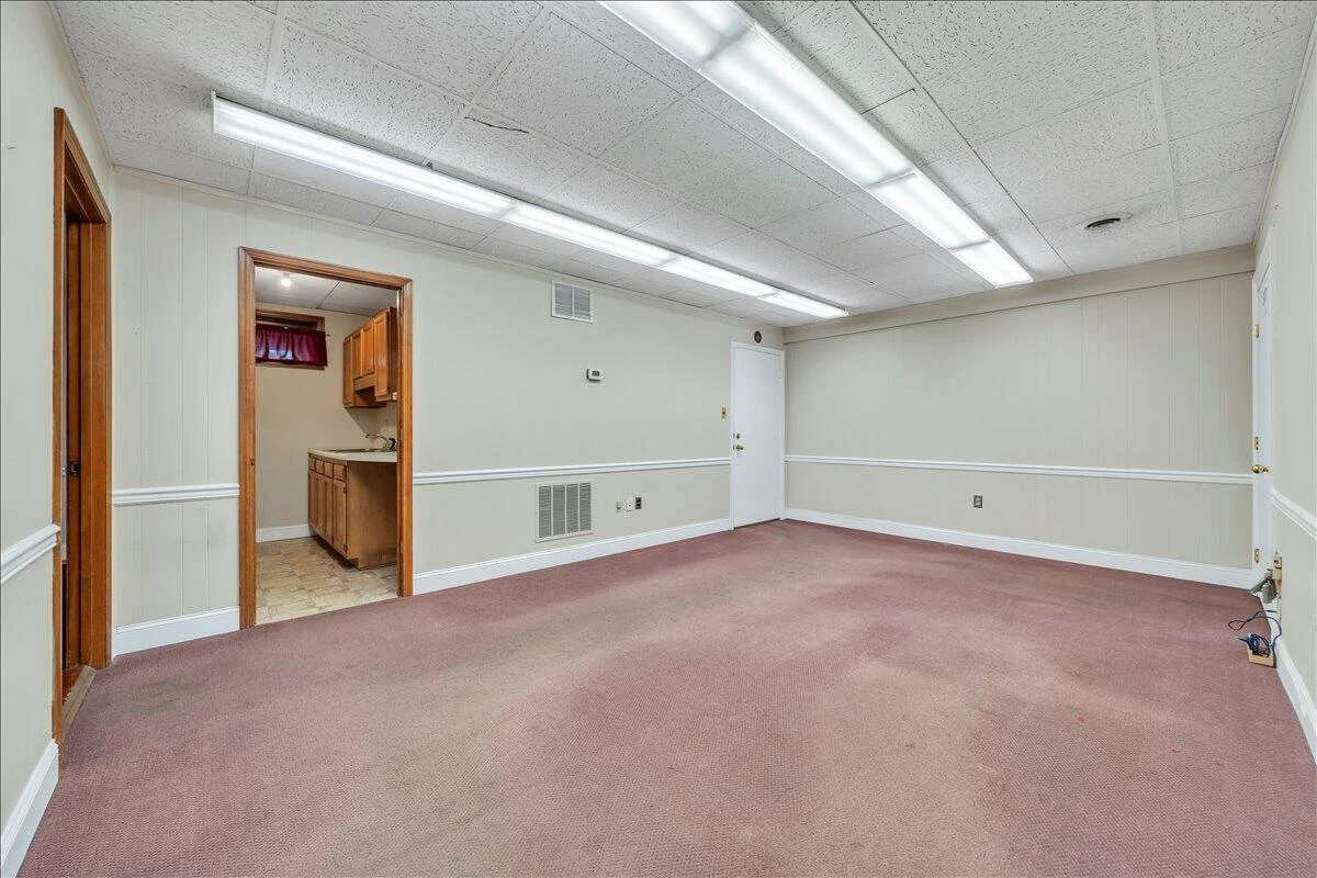 356 Campbell AVE - Photo 50