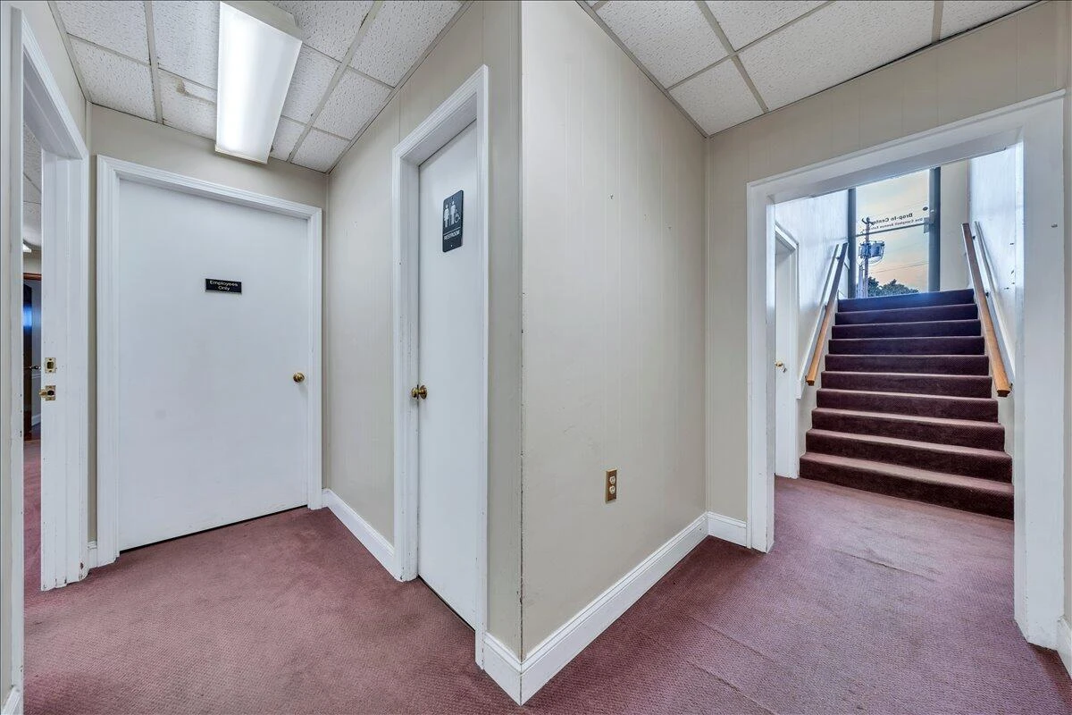 356 Campbell AVE - Photo 51