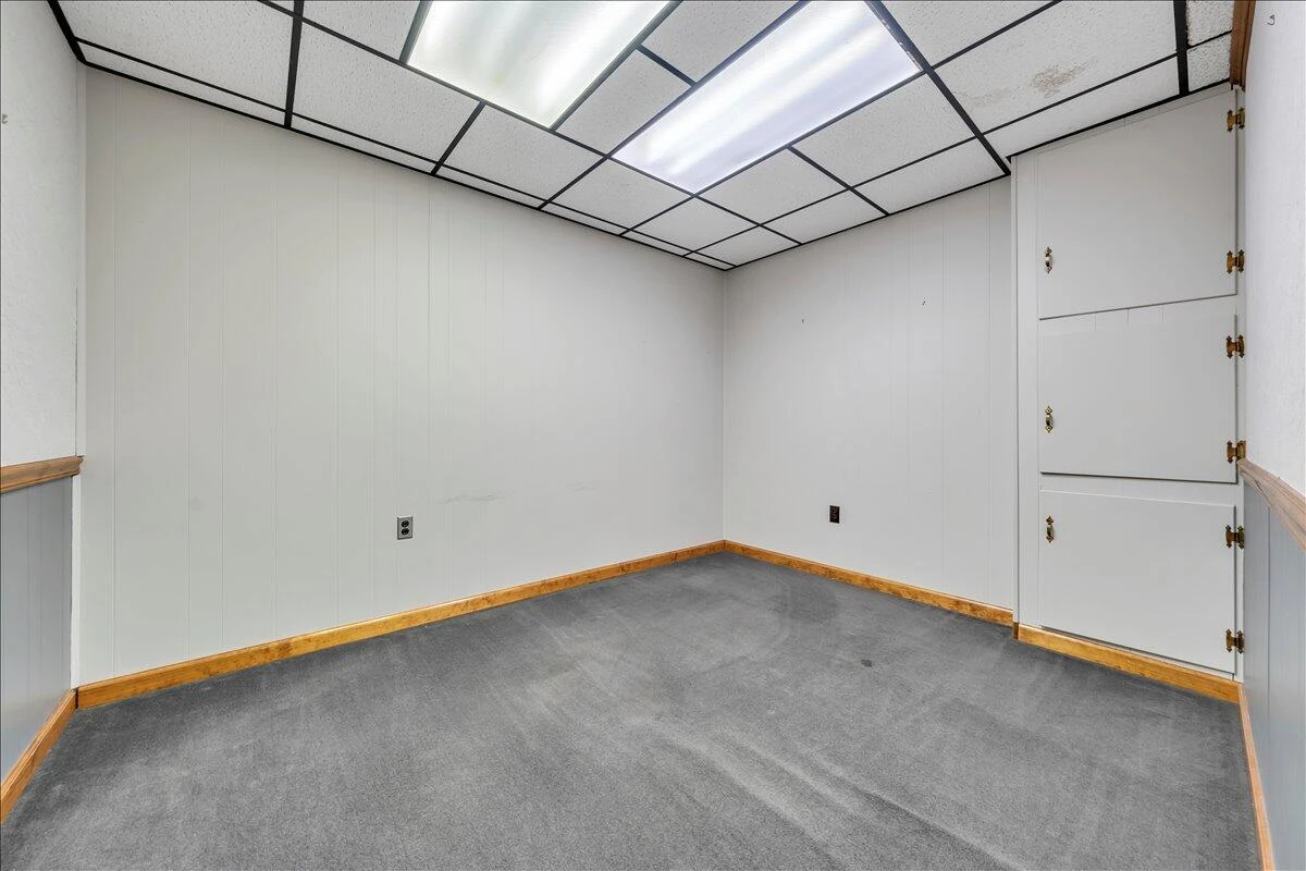 356 Campbell AVE - Photo 7