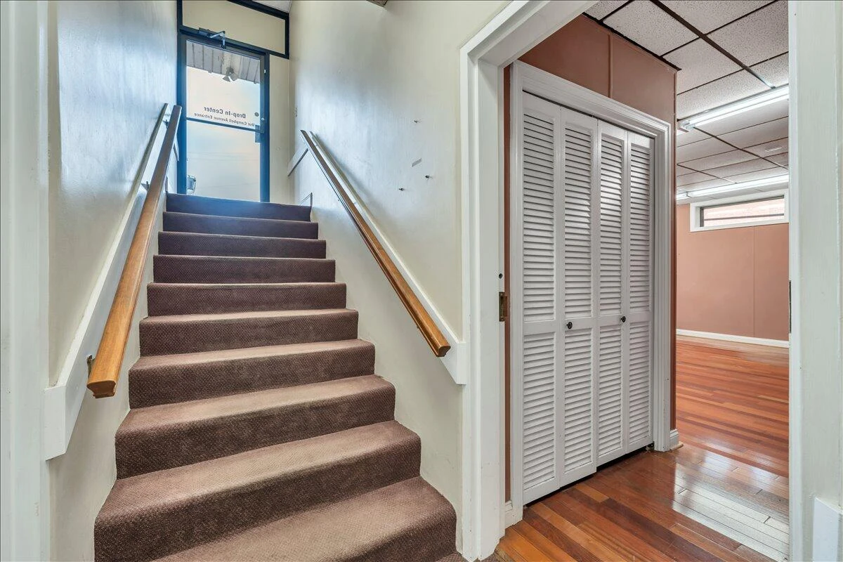 356 Campbell AVE - Photo 52
