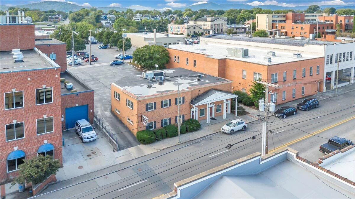 356 Campbell AVE - Photo 84