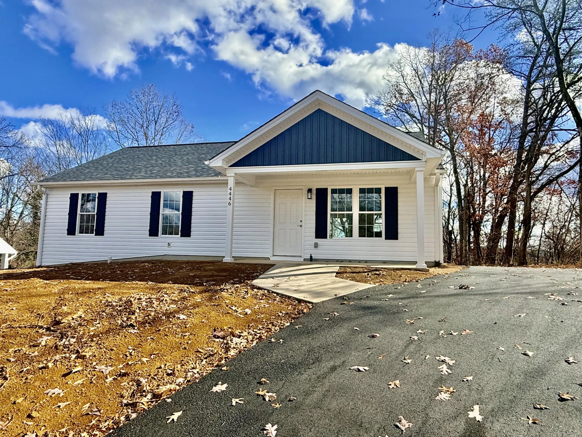 4446 Stonewall RD