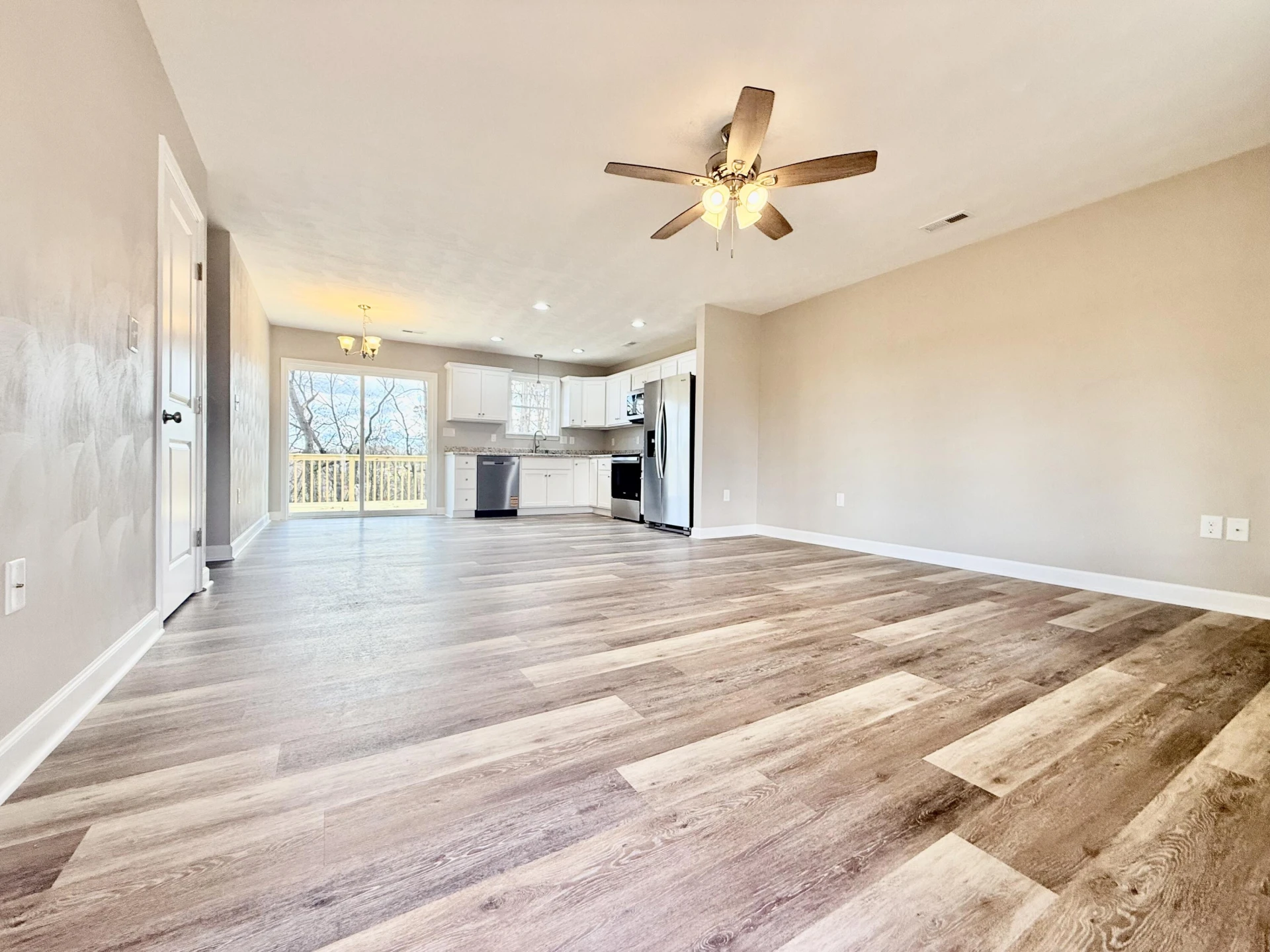 4446 Stonewall RD - Photo 4