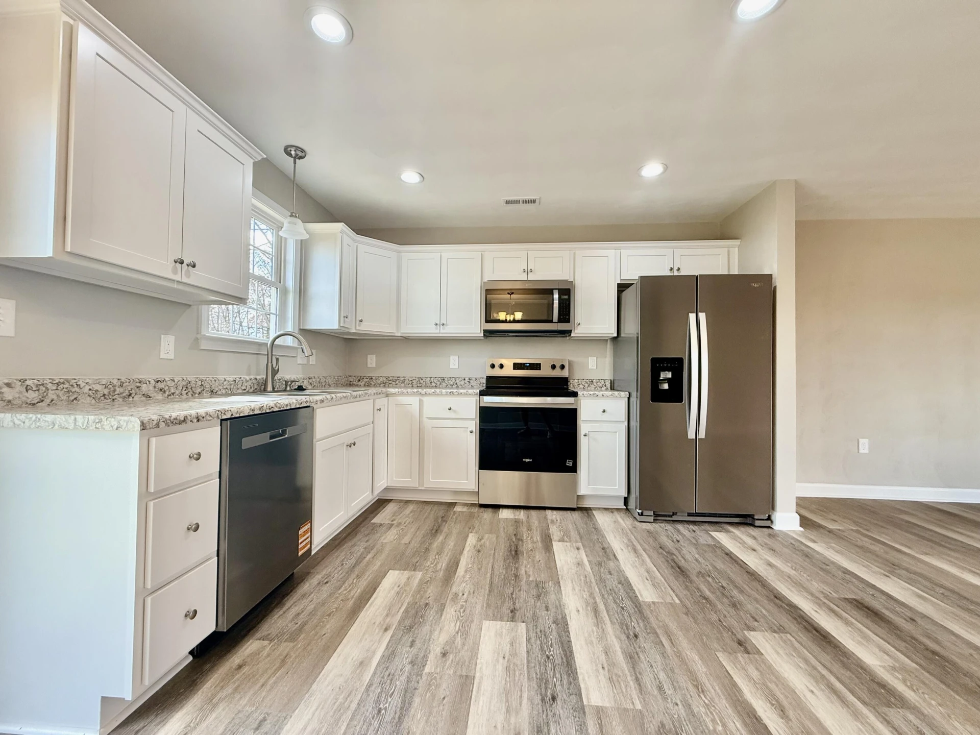 4446 Stonewall RD - Photo 5
